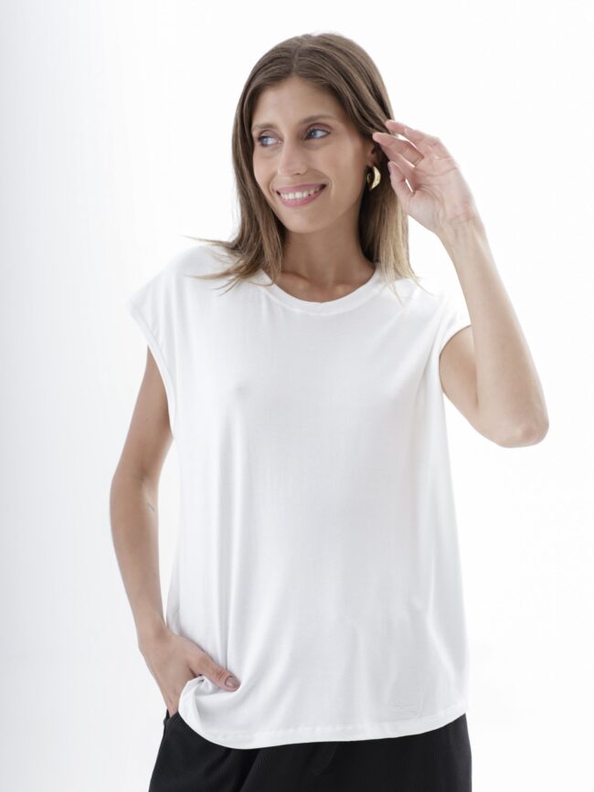 Remera con recortes