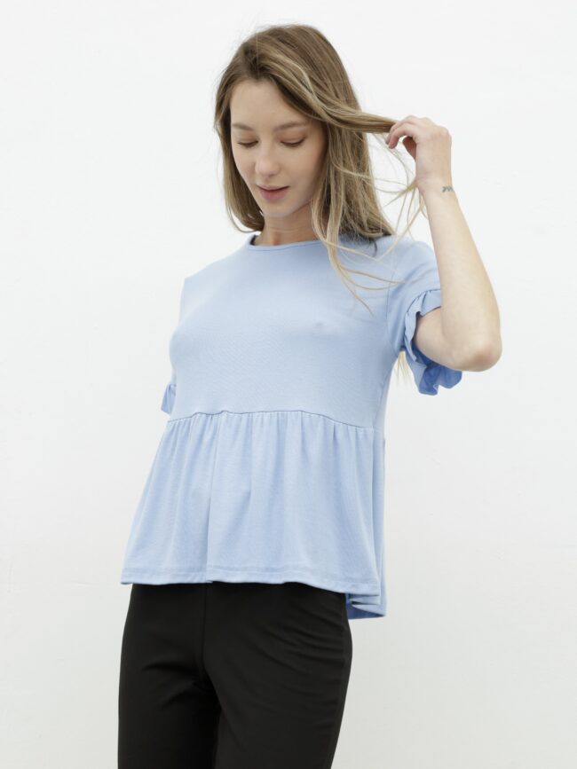 Remera con frunce volado